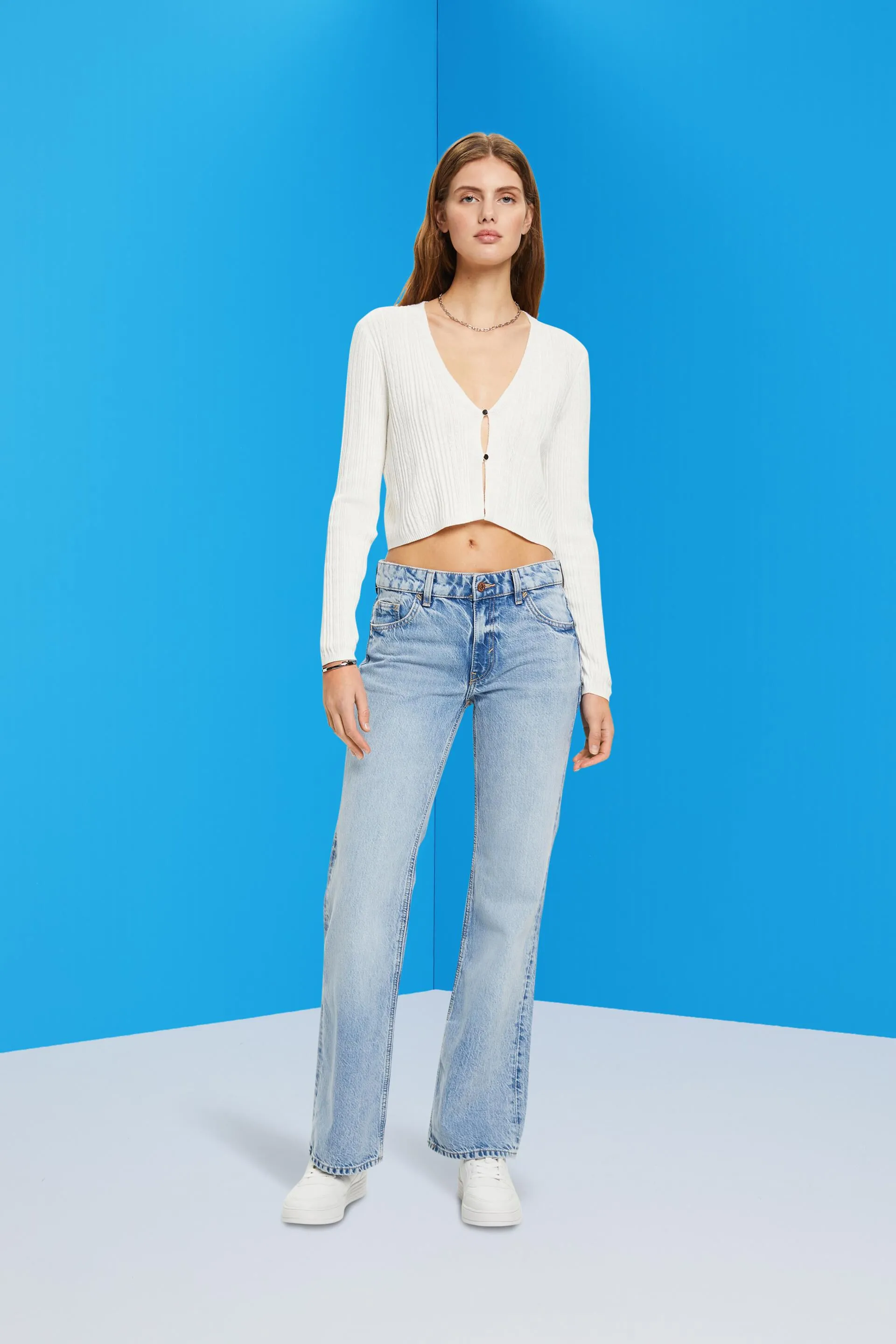 JEANS MIDRISE FLARE DE ESTILO RETRO